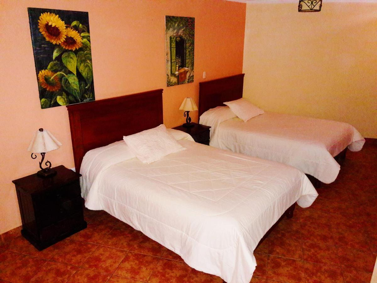 Hotel Sevilla Ayacucho Exterior foto